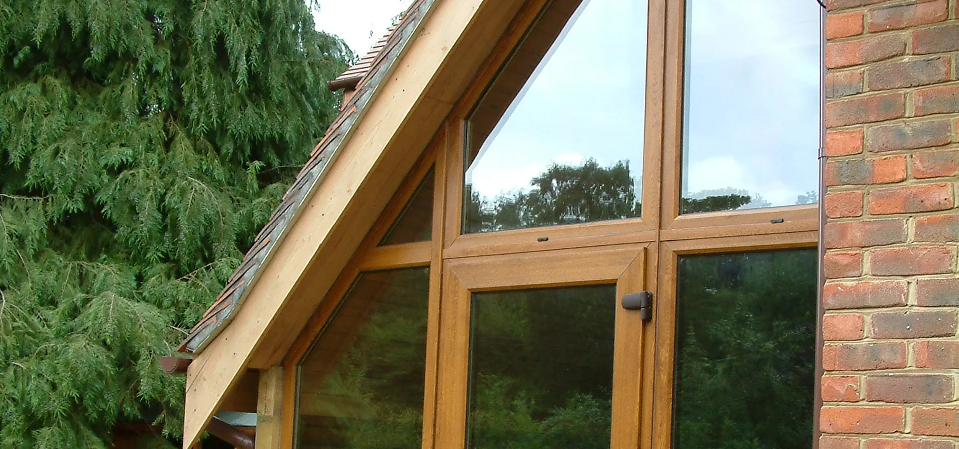Bay Windows Hanwell